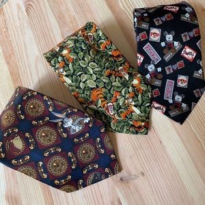 ***3 ties Disney, looney toons and tigger****